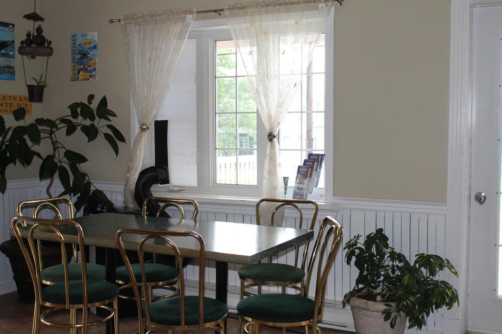 Auberge Chez Caro Sacre-Coeur Esterno foto